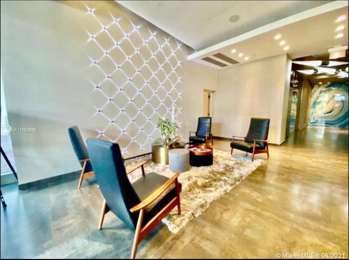 Spacious 2Bd 2Bth At Midblock Miami Luaran gambar